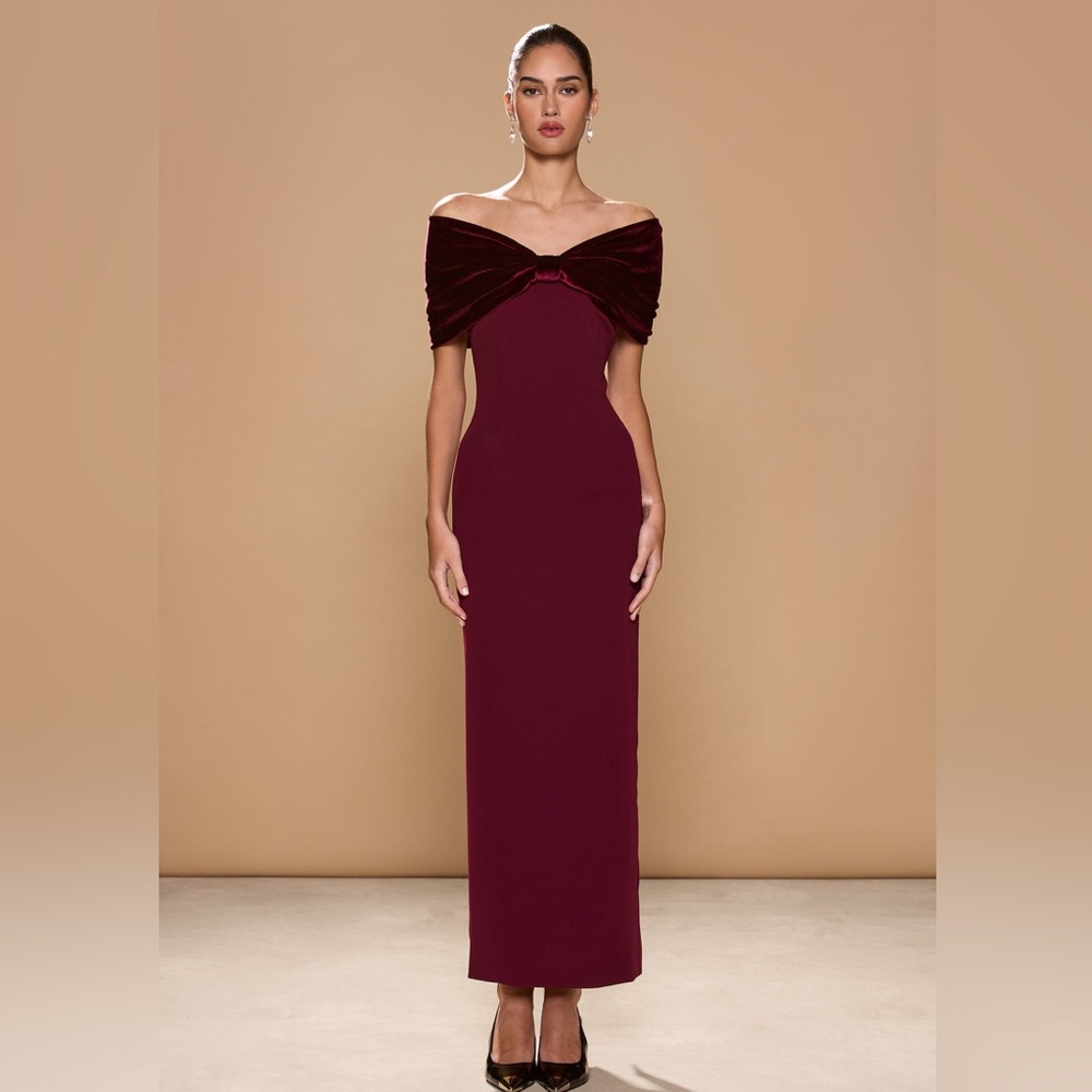 Sonya Moda Strapless Velvet-Trim Burgundy Column Gown NWOT